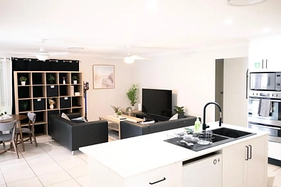 8 Gow Court, Crestmead, QLD 4132, 8房, 2浴, House
