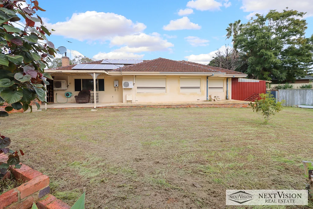 8 Harlow Road, Calista, WA 6167