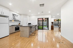8 Anderson Road, Sunshine