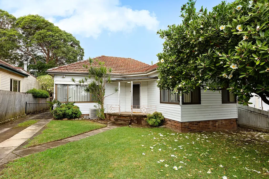 Large Three Bedroom Home in a Highly Sought-After Location- 3 MONTHS LEASE ONLY