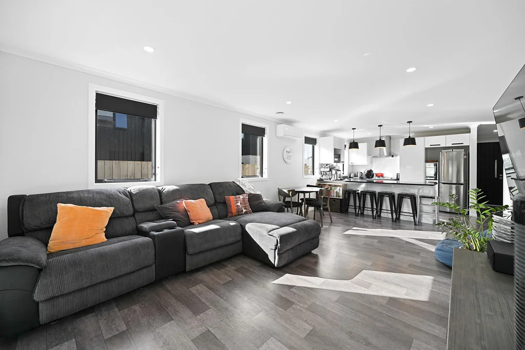 Glenview 3房  Near New & Exceptional Value