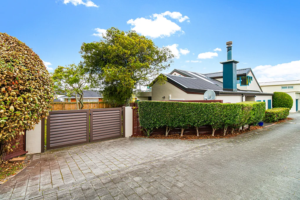1/34 Eastern Beach Road, Eastern Beach, Manukau City, Auckland