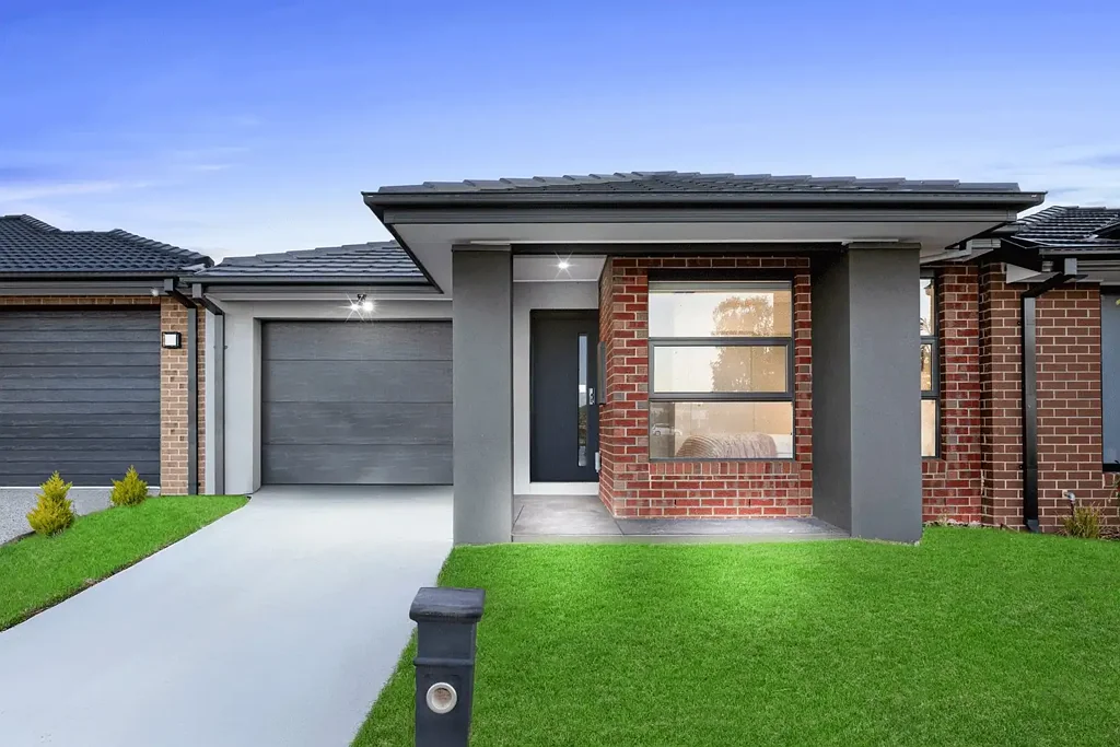 24 Uxbridge Street, Werribee, VIC 3030