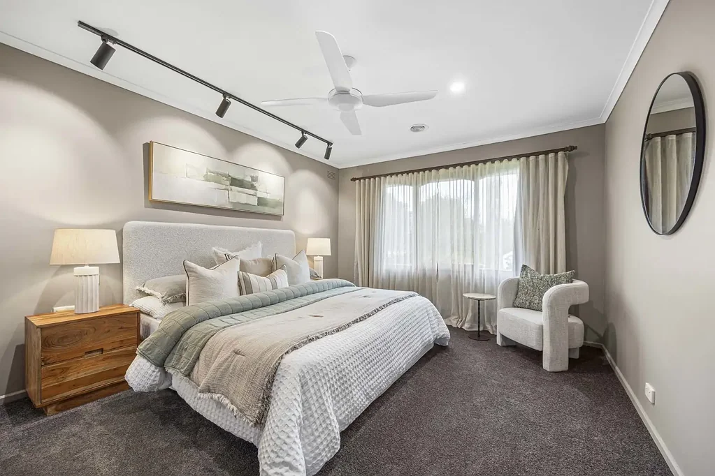 Cardigan Village 4 Slaapkamer Stylish Family Living in Sought-After Cardigan Village