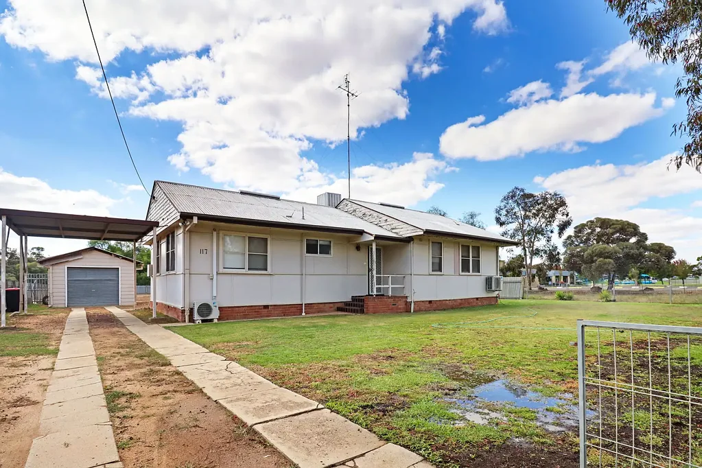 Spacious Family Home on Large Block