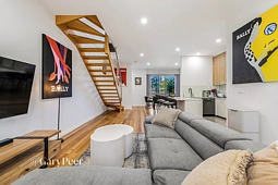 2/393 Nepean Highway, Mordialloc