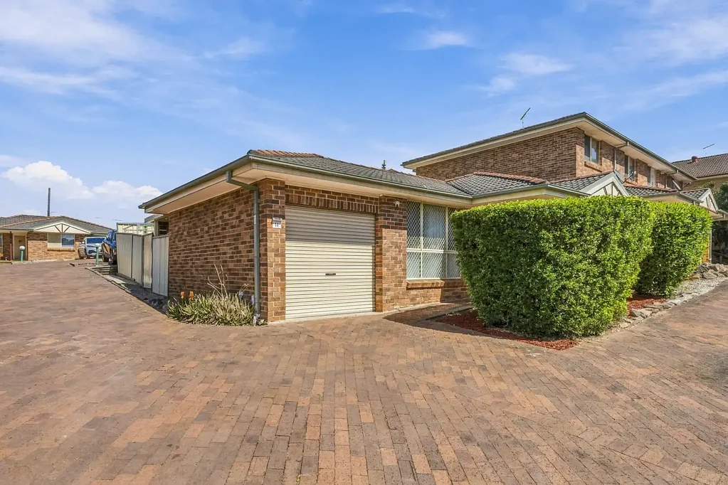 Casula 2房 位于便利 Casula 地段的时尚易打理生活 Stylish & Low-Maintenance Living in a Convenient Casula Location