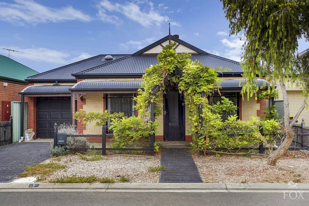 Mawson Lakes 4房  Flexible family living in a quiet Mawson Lakes pocket.