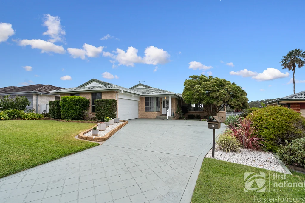 11 Akala Avenue, Forster, NSW 2428