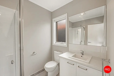 21B Station Street, Kangaroo Flat, VIC 3555, 3 Bedrooms, 2 Bathrooms, House