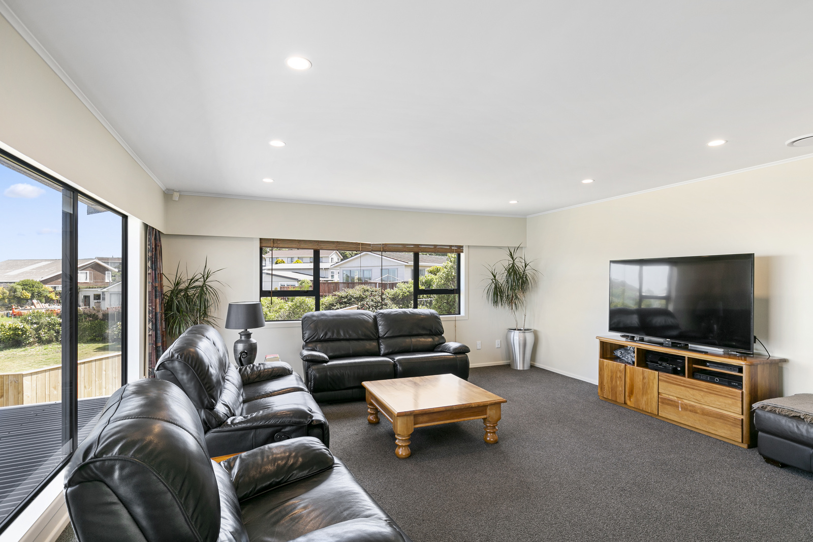 32 Somes Crescent, Newlands, Wellington, 4 Schlafzimmer, 0 Badezimmer