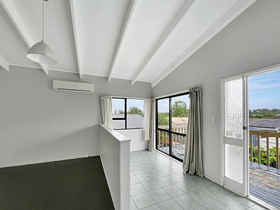 MANUREWA  3 bedroom house