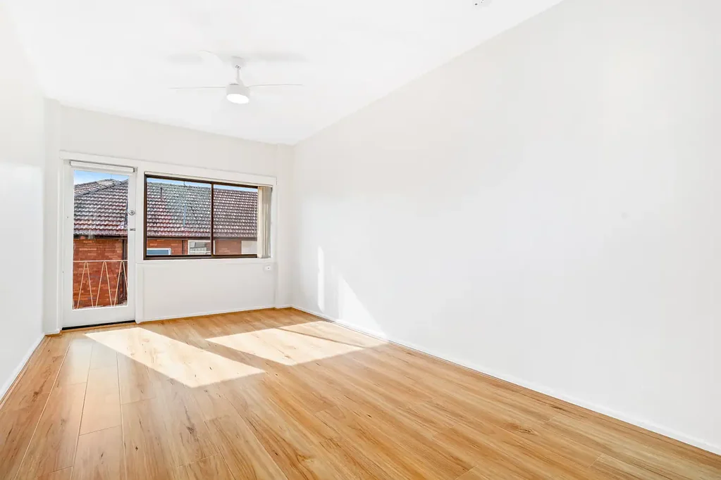 RENOVATED ONE BEDROOM UNIT IN PRIME LOCATION
