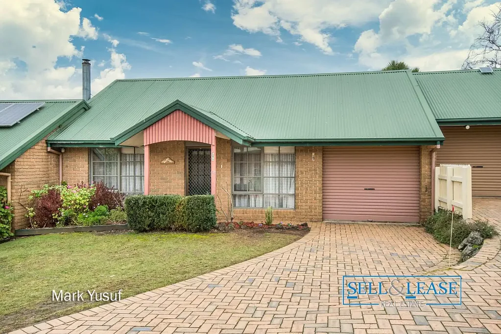 Emerald 2Zimmer Walk to Emerald Village - everything at your Doorstep ! - Inspect Saturday 12.00pm - 12.30pm