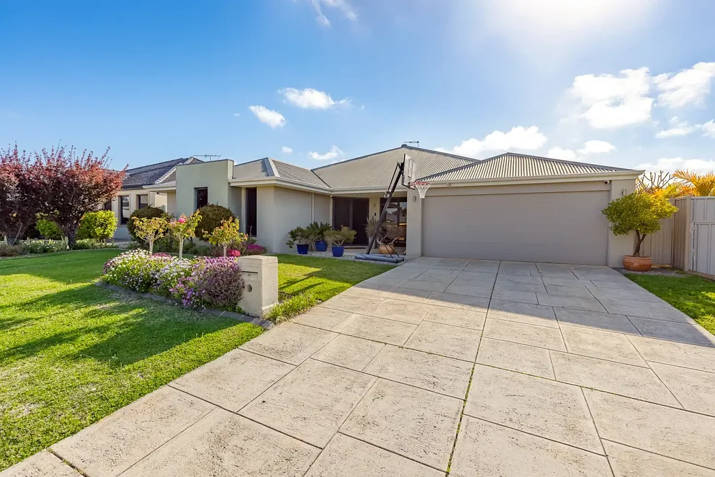 15 Castlebar Way, Darch, WA 6065