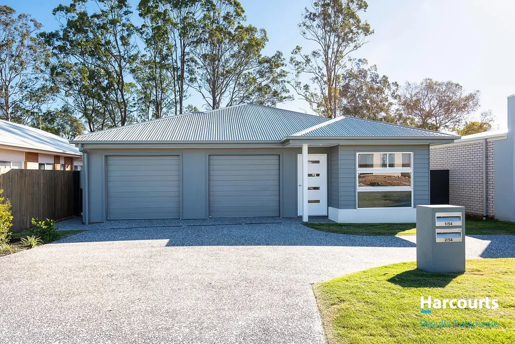 Brand new duplex with secure parking, parking out front and spacious back yard. (position on right hand side)