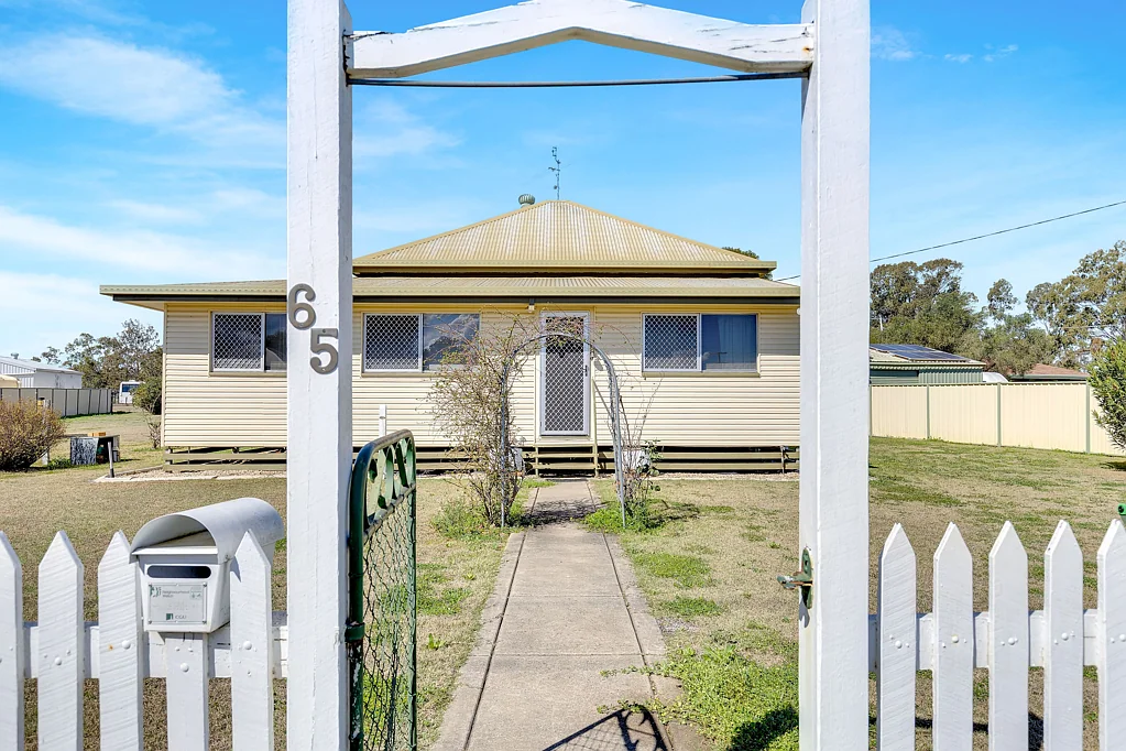 65-67 Beale Street, Oakey, QLD 4401