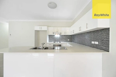 15A Magowar Road, Pendle Hill, NSW 2145, 3房, 2浴, Unspecified