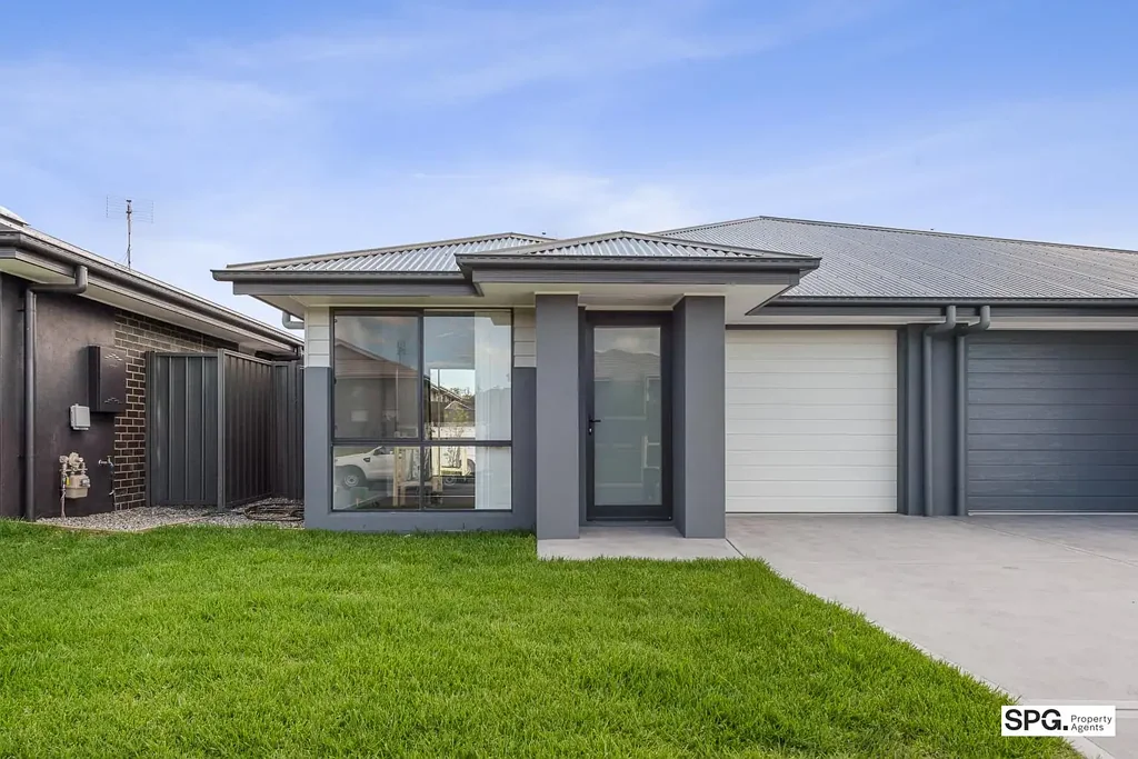 Spacious & Modern Family Duplex in Heddon Greta