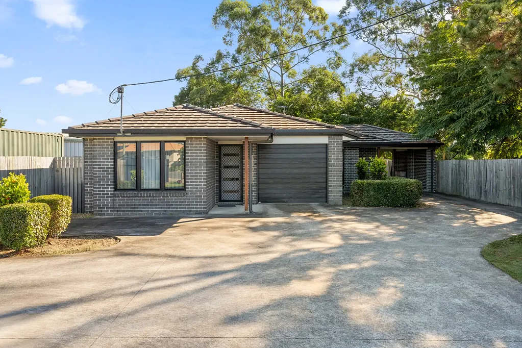 Kallangur 5 Bedroom Two Stylish Homes, One Prime Address - Ideal for Investors or Extended Families