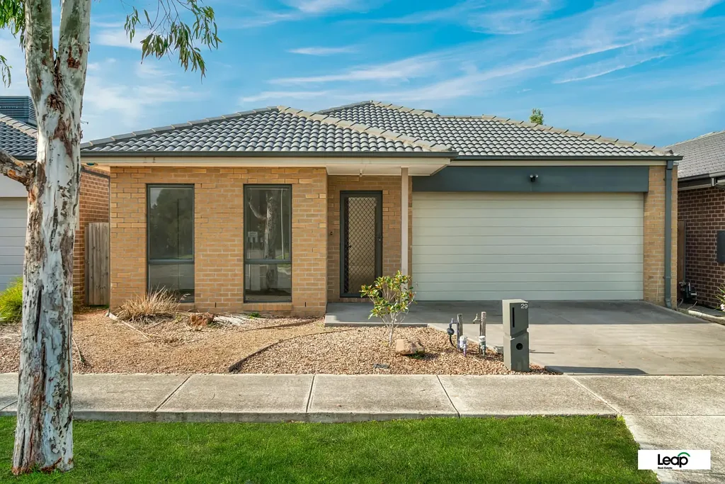Wollert 4房  🏡 "Modern 4-Bedroom Family Home in Tranquil Wollert Neighborhood" 🌿