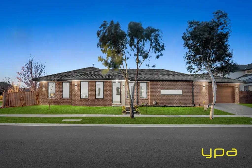 1 Bluemist Circuit, Lyndhurst, VIC 3975