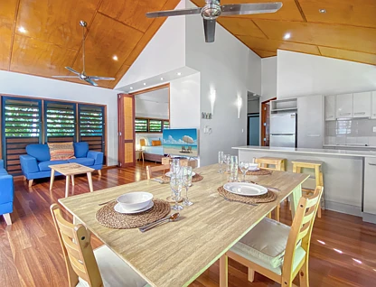 4/9 The Esplanade (Pure Magnetic) St, Nelly Bay, Townsville, 2 कमरे, 2 बाथरूम, Apartment