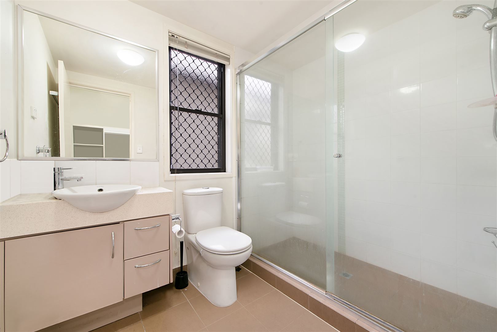 UNIT 2 17 ALMA RD, CLAYFIELD QLD 4011, 0房, 0浴, Unit