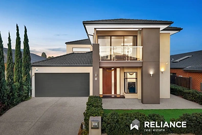 Tarneit 4房  雅致家庭生活，448平方米 – 位于黄金Tarneit地段的宽敞双层住宅  Elegant Family Living on 448m² – Spacious Double Storey Home in Prime Tarneit Location