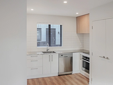 Modern Two Bedroom Townhouse With Two Bathrooms