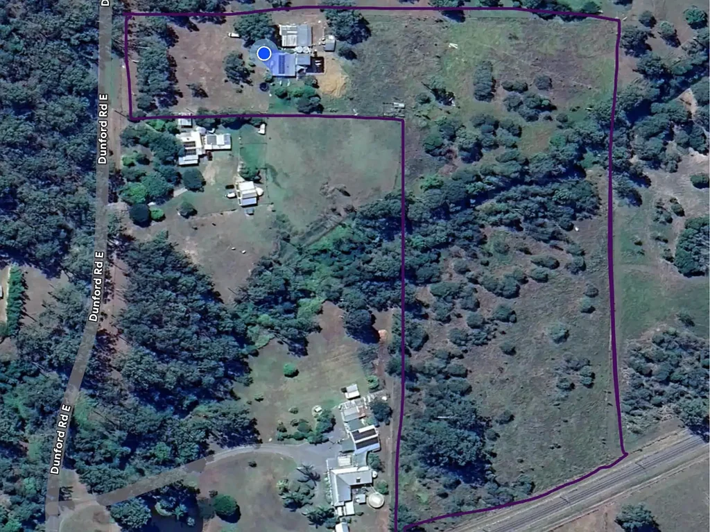 Grahams Creek 4 Slaapkamer 10 Acres, 4beds 2baths, Fully Fenced, Creek and Extensive Shedding