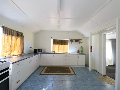 61 Eton Street, Mitchell, QLD 4465, 4 Schlafzimmer, 1 Badezimmer, House