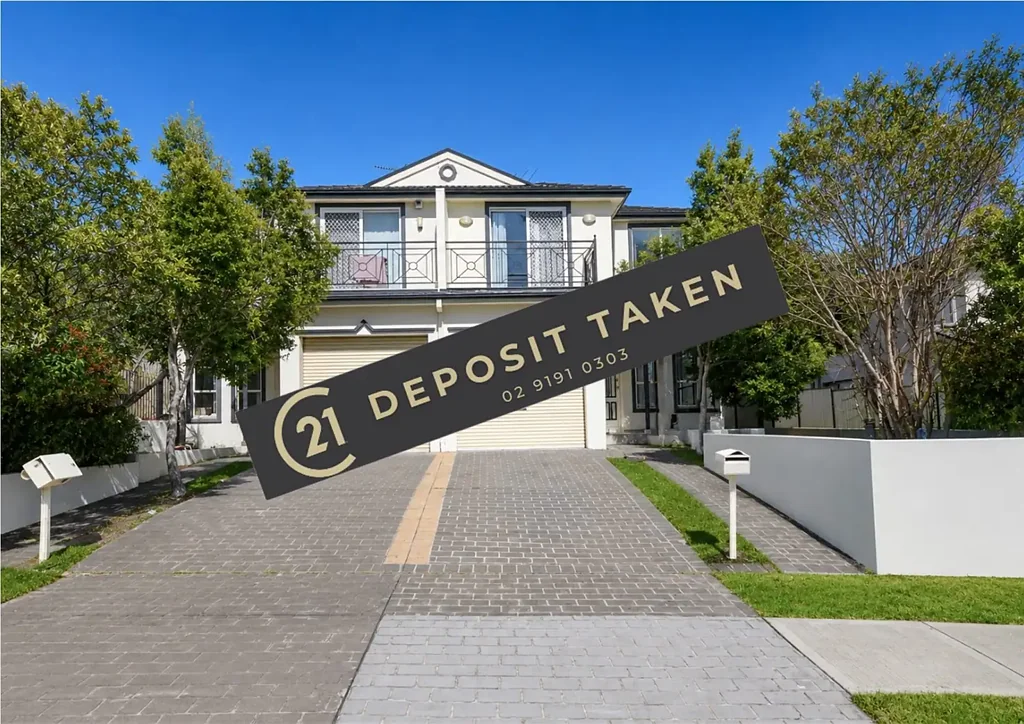 RENOVATED MODERN DUPLEX!