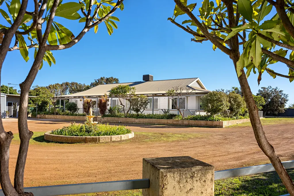 Woorree 4બેડરૂમ The Ultimate Lifestyle Package - Space for Horses or Hobbies and Family Living
