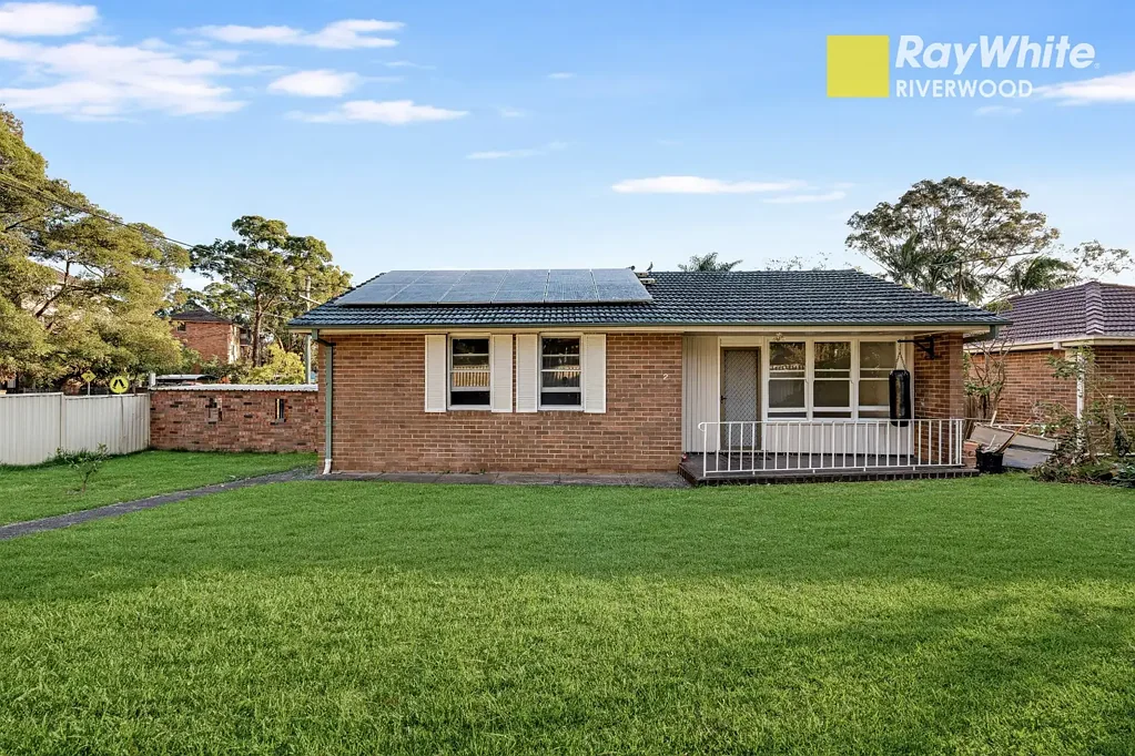 Three Bedroom House In A Quiet Location For Lease Now!