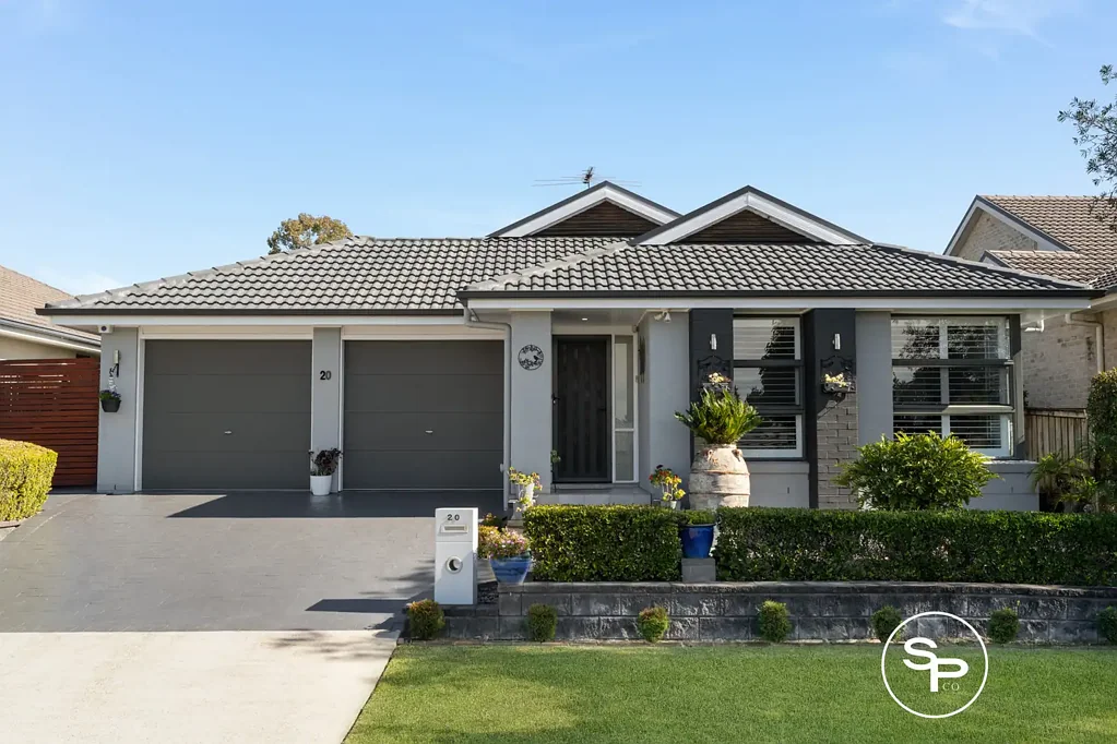 Elderslie 4Kwarto Move In, Sit Back and Relax.