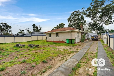 Withers 3chambre Charming Home with Subdividable Potential and Large Shed