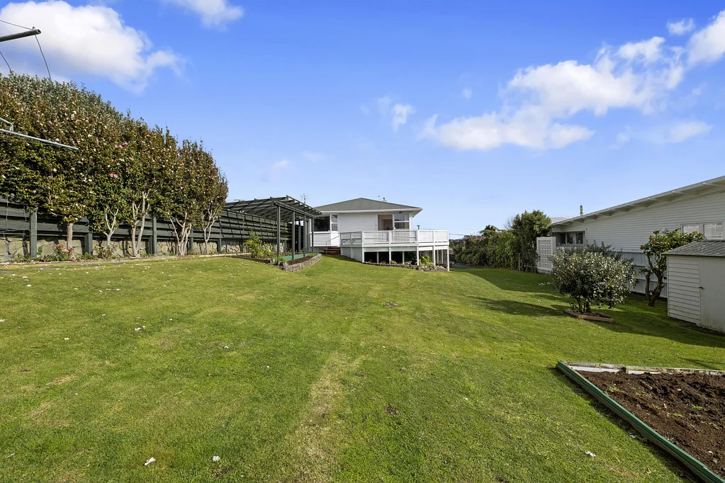 Merrilands 3房  GOLDEN OPPORTUNITY, SOUGHT-AFTER LOWER MERRILANDS
