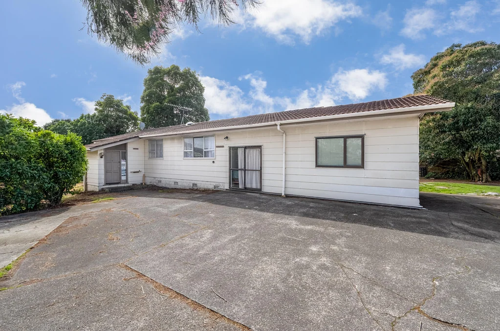 Bucklands Beach 5 Bedroom Opportunity on a large freehold site