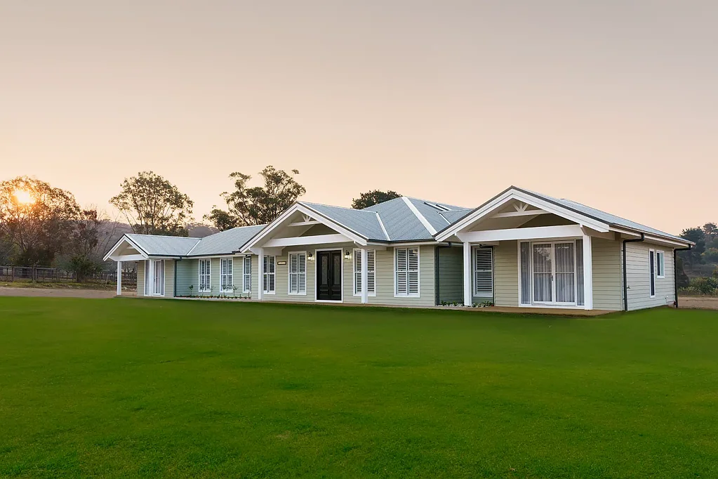 The Oaks Stunning lifestyle property on 25 gorgeous acres with excellent road frontage
