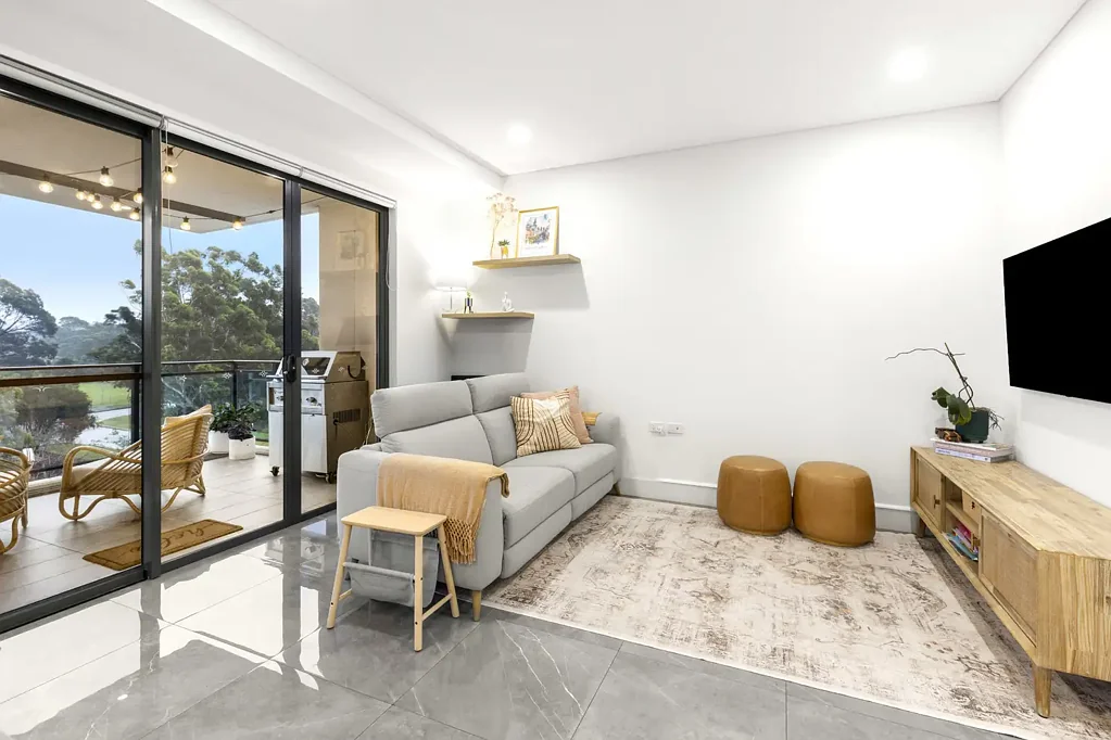 Miranda 3Moenga Spacious Three-Bedroom Living in the Heart of Miranda