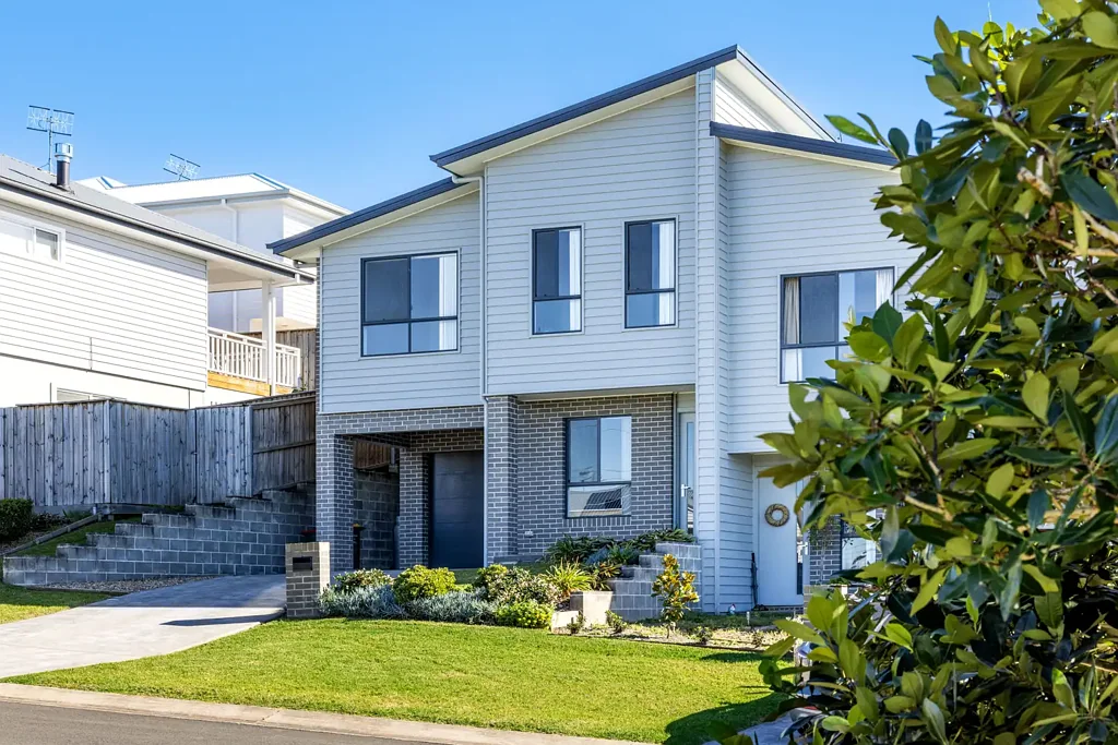 Berry 3ਬੈੱਡਰੂਮ Near-New, Priced to Sell! The Perfect First Home