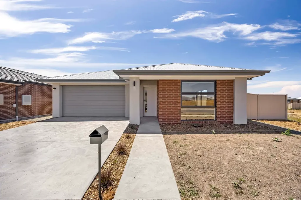 BRAND NEW SHARED ACCOMODATION