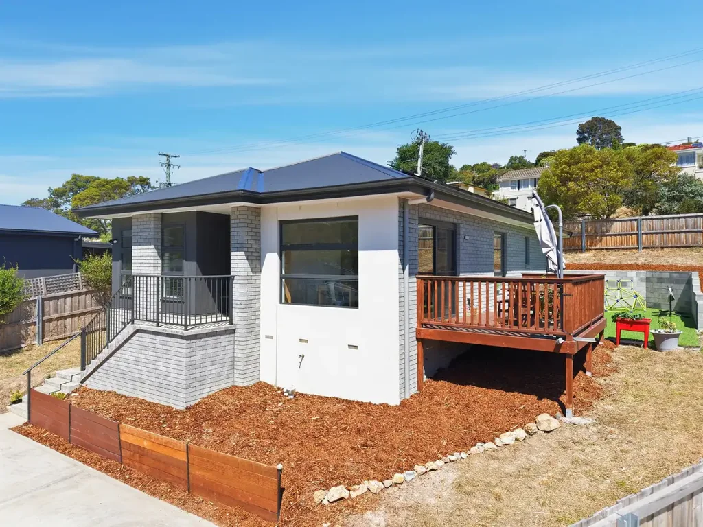 6 Albatross Court, Mornington, TAS 7018
