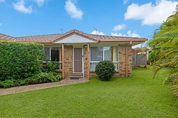 2/12 Parkland Place, Banora Point