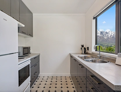 66 Marina Drive, Frankton, Queenstown, 18 habitaciones, 18 baños, House