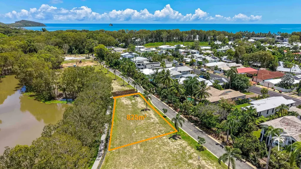 5-7 Lake Edge  Drive, Palm Cove, QLD 4879