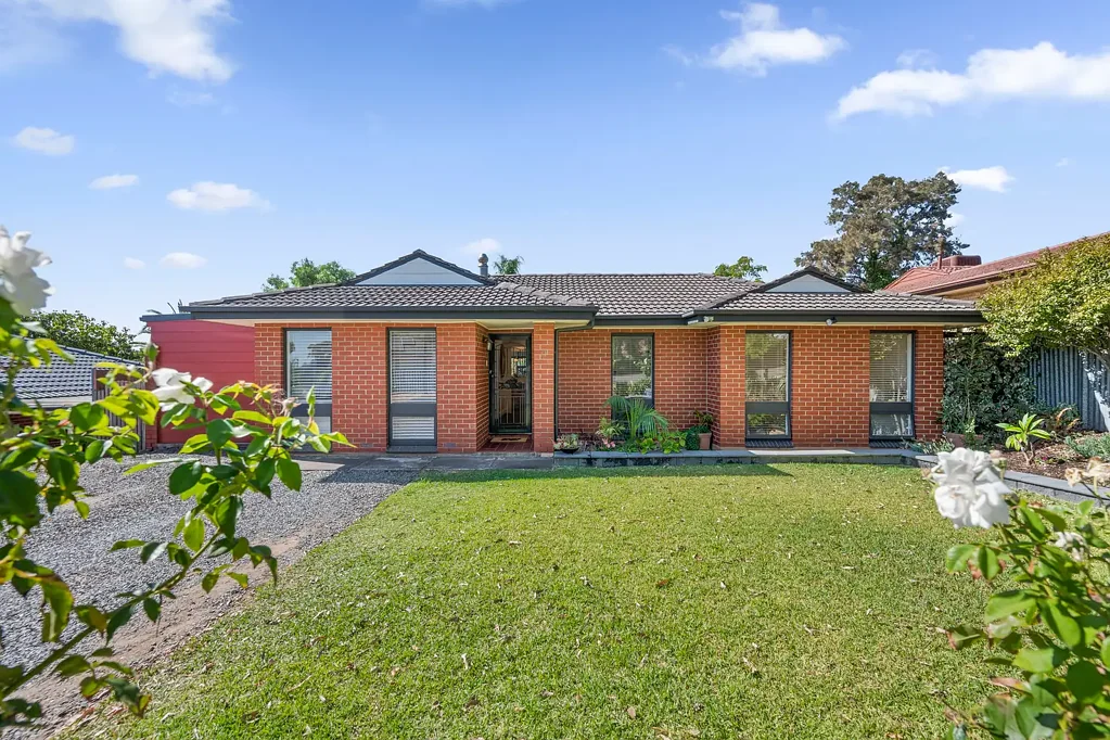 9 Norman Crescent, Hackham, SA 5163
