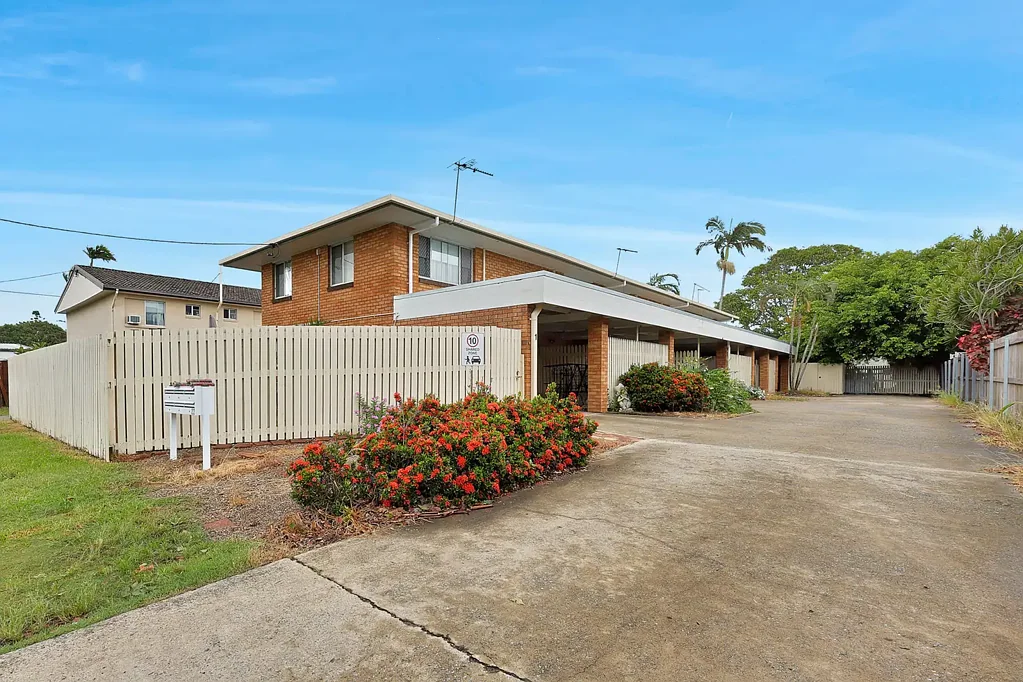 South Mackay 2 Bedroom Elegant Brick Unit Perfect for Investors or Owner-Occupiers