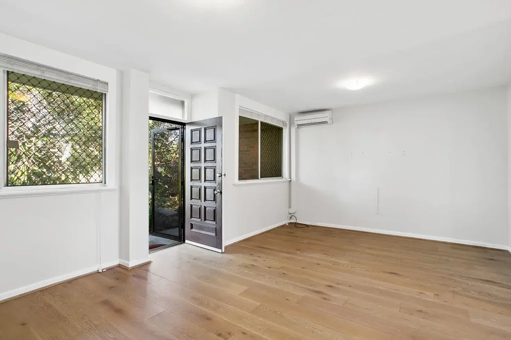 Stylish & spacious apartment in the heart of Nedlands